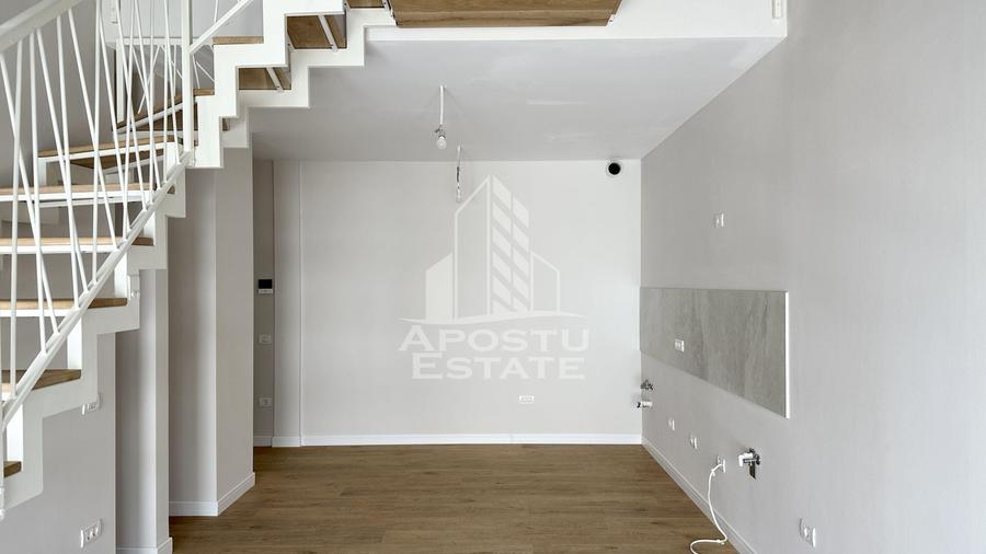 Apartament cu 3 camere semidecomandat în Complex Studențesc