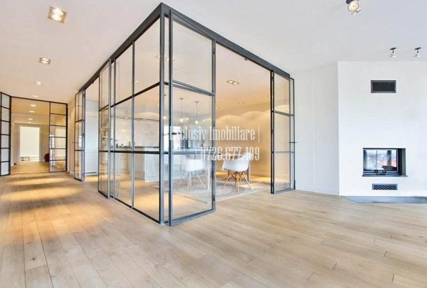Apartament cu 4 camere decomandat, mobilat în Capitol