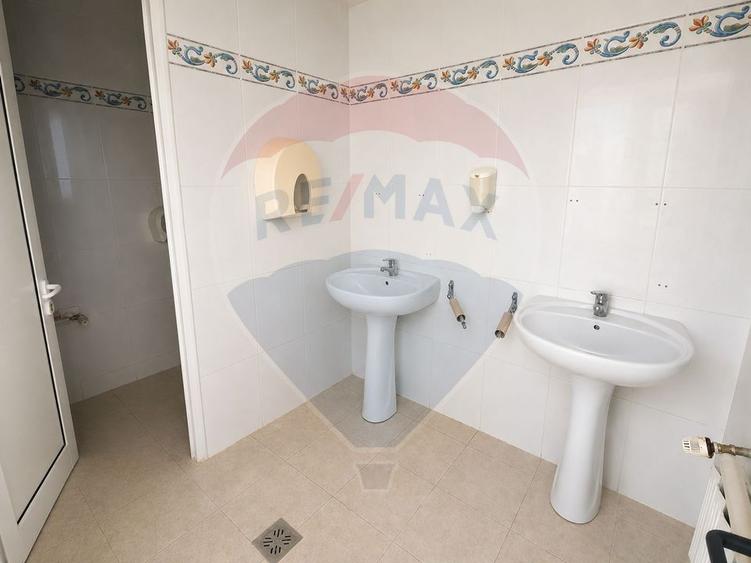 Spațiu comercial, de 372 mp, în Sud-Vest