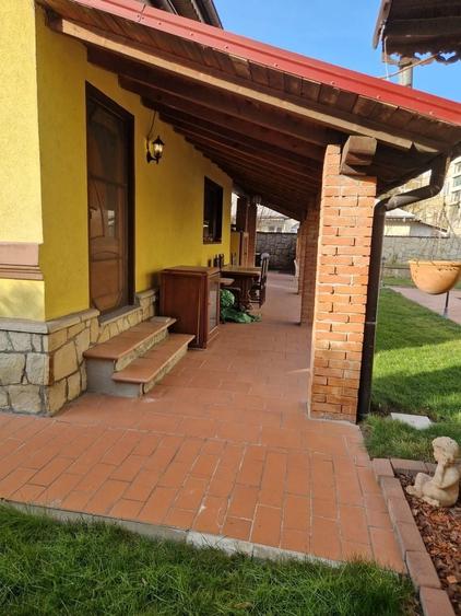 Casă cu 4 camere în Ultracentral