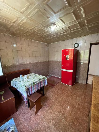 Casă cu 5 camere cu Garaj în Fântâna Doamnei
