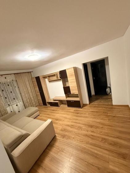 Apartament cu 2 camere semidecomandat în Gară