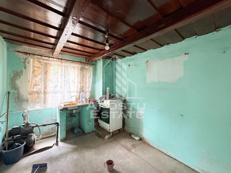 Casă individuală cu 3 camere cu Canalizare în Răcăștia