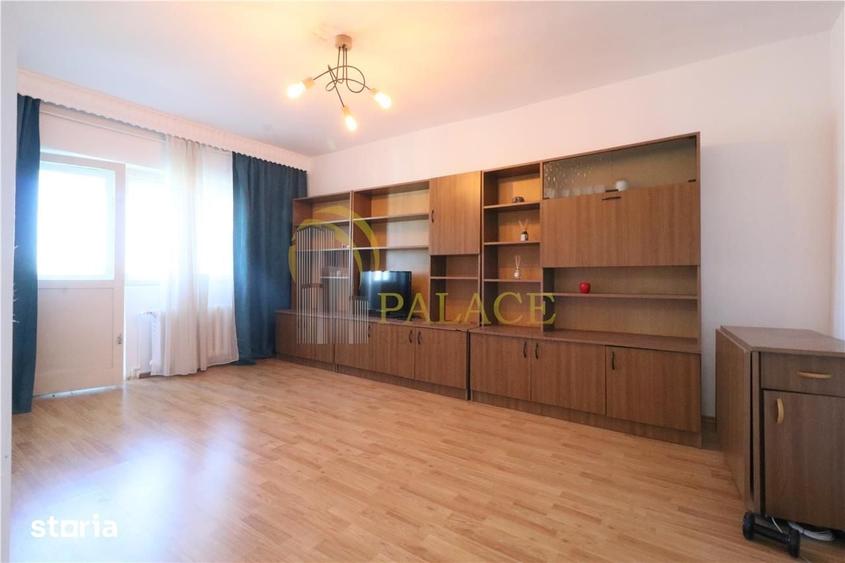 Apartament cu 3 camere decomandat în Hala Centrală