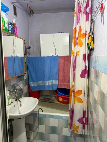 Apartament cu 2 camere semidecomandat în Florilor