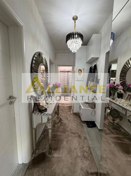 Apartament cu 2 camere decomandat în Apărătorii Patriei