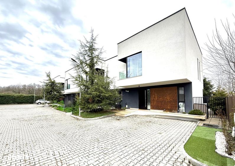 Casă cu 4 camere cu Teren 200 Mp în Corbeanca