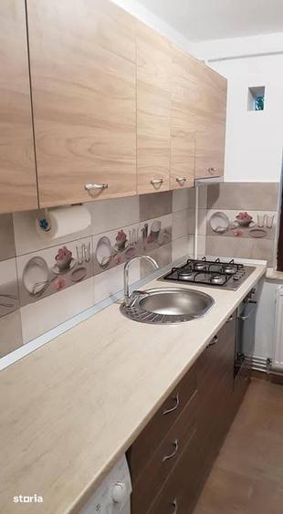 Apartament 2 camere decomandat etajul 1 Podu Ros 400euro - 4