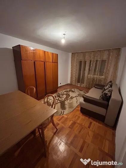 Apartament cu 3 camere decomandat în Mărăști