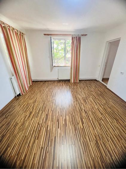 Casă cu Teren 400 Mp în Bălăceanca
