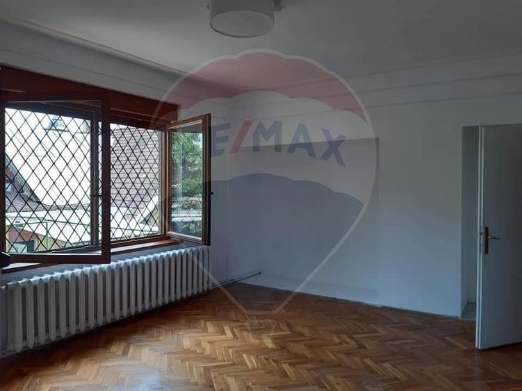 Casă individuală cu 4 camere cu Teren 200 Mp în Grigorescu