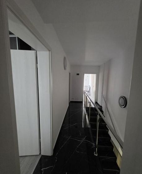 Casă cu 4 camere cu Canalizare în Nord-Vest