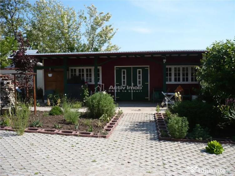Casă cu 5 camere cu Teren 7241 Mp în Central