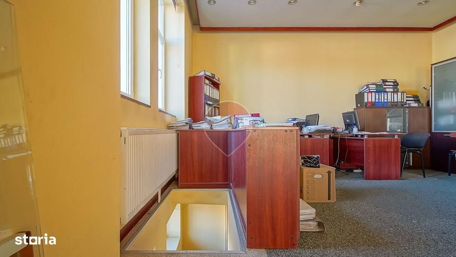 Spațiu comercial, de 120 mp, în Central