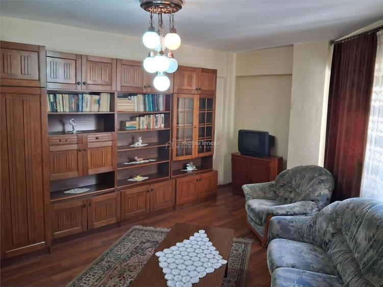 Apartament cu 2 camere decomandat în Cuptoare (Reșița)