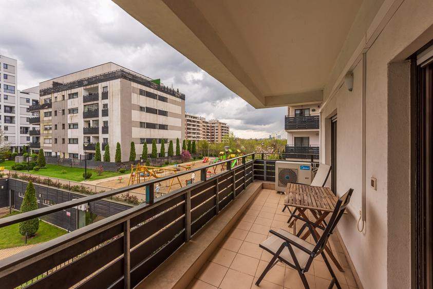 Apartament cu 3 camere decomandat în Băneasa — fotografia 3