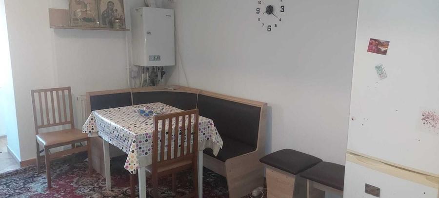 Inchiriez apartament 2 camere decomandat Centru, Barlad - 2