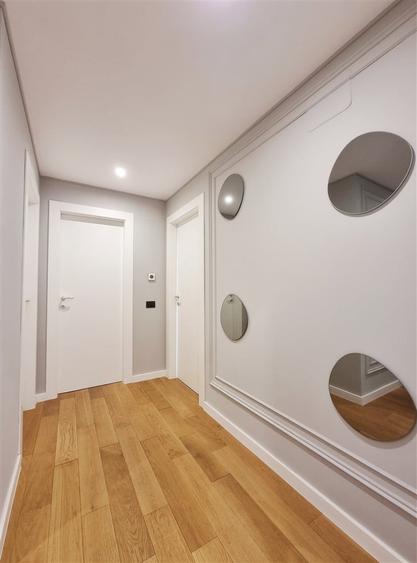 Apartament cu 4 camere semidecomandat, mobilat în Herăstrău
