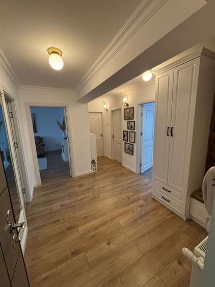 Apartament cu 3 camere în Decebal