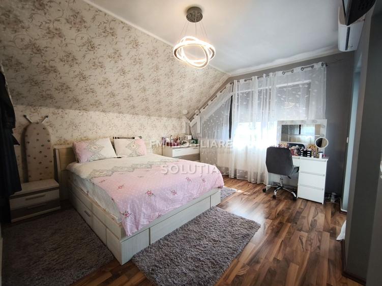 Duplex cu 4 camere cu Canalizare în Valea Borcutului