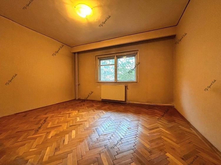 Apartament cu 3 camere decomandat în Vitan Mall