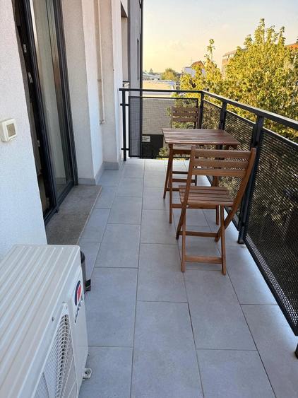 Apartament cu 2 camere decomandat în Dumbrăvița