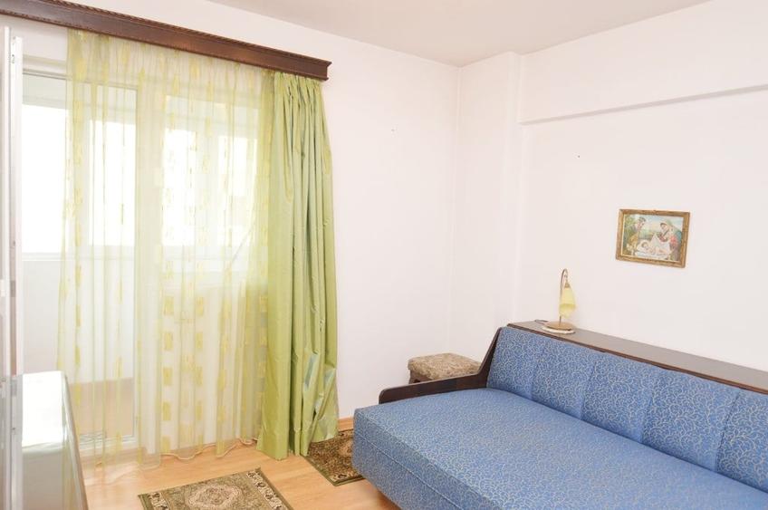 Apartament cu 3 camere decomandat în Iancului