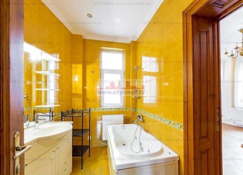 Casă individuală cu 5 camere decomandat cu Canalizare în Dorobanți