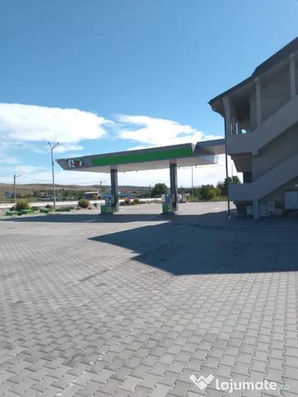 Spațiu comercial, de 240 mp, în Brădești