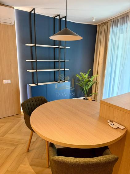Apartament cu 2 camere semidecomandat, mobilat în Semicentral