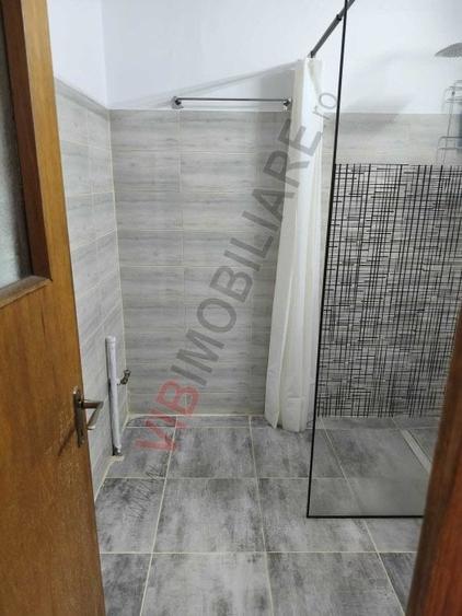 Apartament cu 3 camere decomandat în Calea Călărașilor