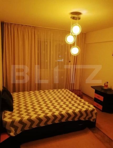 Apartament cu 3 camere semidecomandat, mobilat în Tătărași