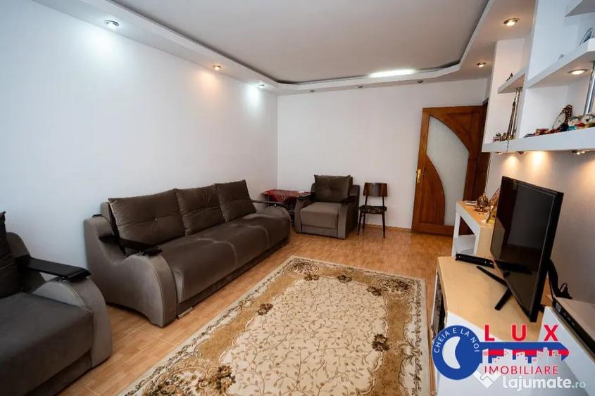 Apartament cu 3 camere decomandat în Ultracentral