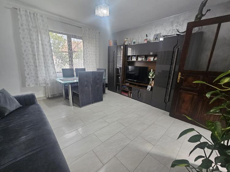 Casă individuală cu 5 camere cu Teren 558 Mp în Dorobanților