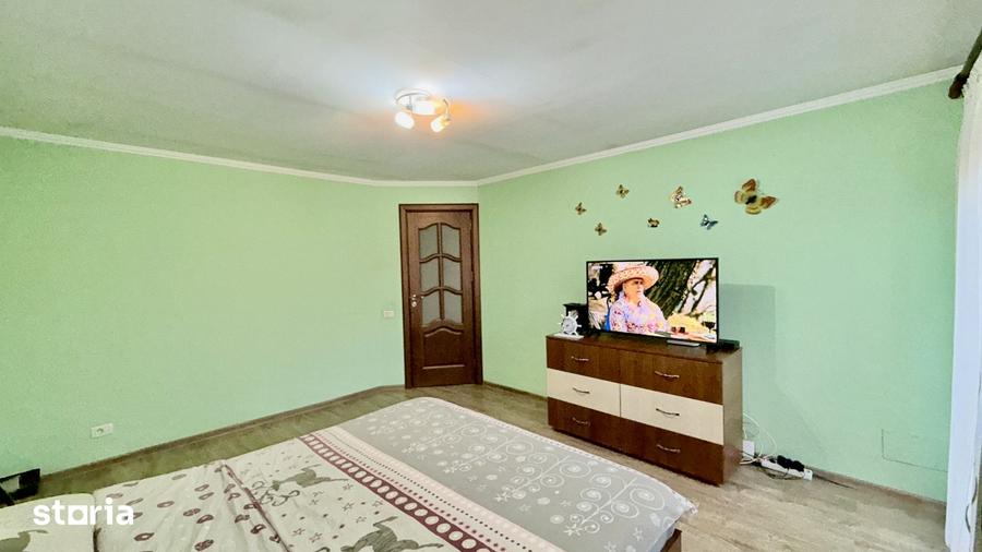 Casă cu 4 camere cu Teren 440 Mp în Vlădești