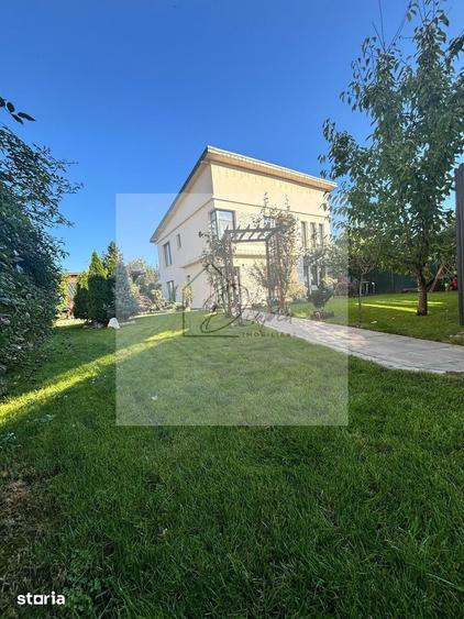 Casă cu 5 camere cu Teren 560 Mp în Corbeanca