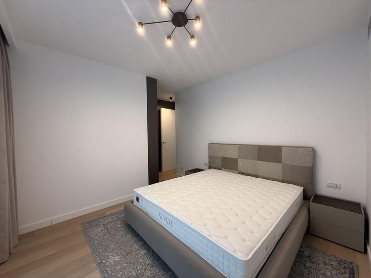 Apartament cu 4 camere decomandat în Arcul de Triumf