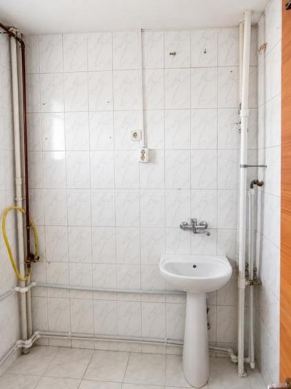 Garsoniera 18 mp cu centrala proprie, langa Pia?a Sudul - 12