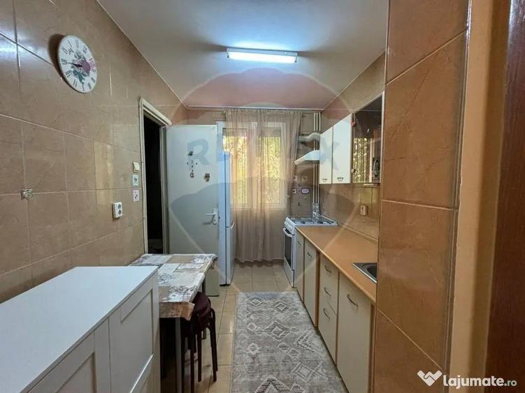 Apartament cu 3 camere decomandat în 1 Decembrie 1918
