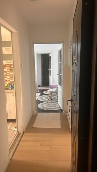 Apartament cu 2 camere semidecomandat în City Park Mall