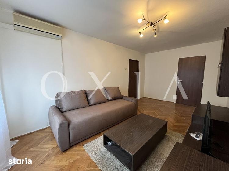Apartament cu 3 camere semidecomandat, mobilat în Complex Studențesc