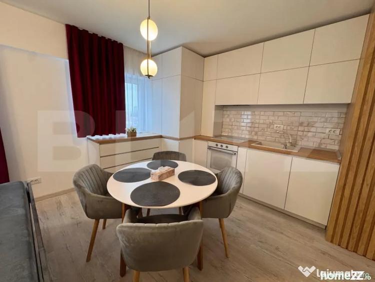 Apartament cu 2 camere decomandat în Rovine