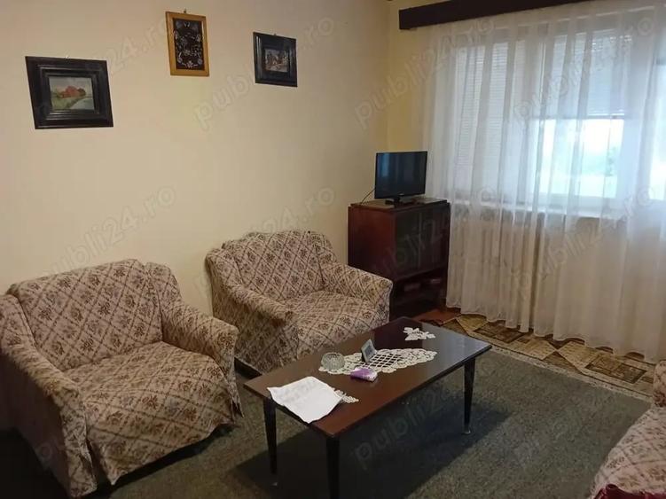 Apartament cu 2 camere semidecomandat în Grădiște
