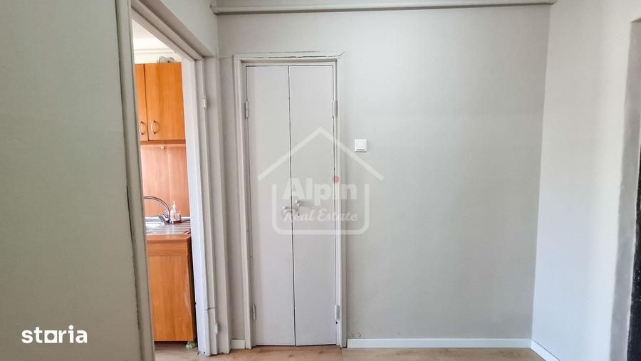 Apartament cu 2 camere semidecomandat în Centrul Civic