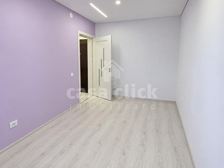 Apartament cu 3 camere decomandat în Micro 19