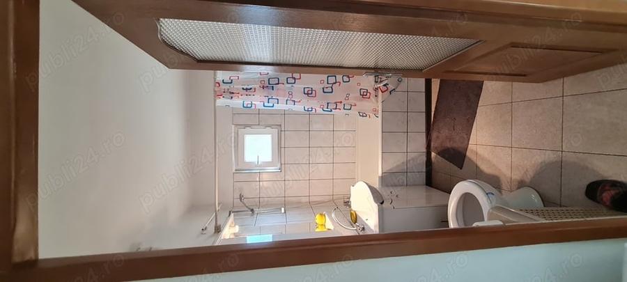 Apartament cu 3 camere decomandat în Cetate