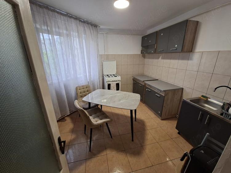 Apartament cu 2 camere decomandat în Siderurgiștilor