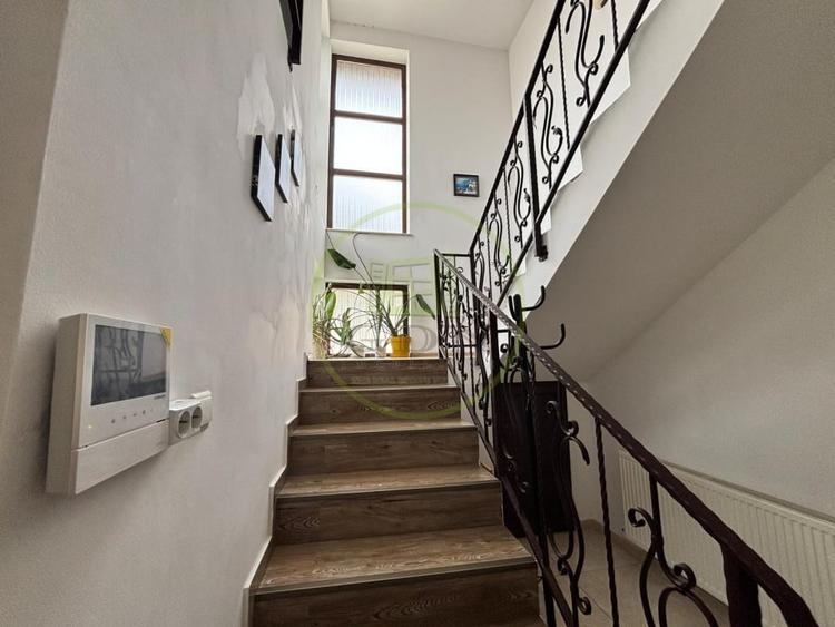 Casă individuală cu 5 camere cu Canalizare în Exterior Nord
