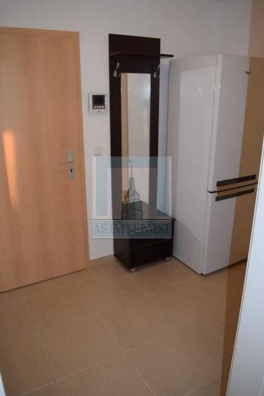 Apartament cu 2 camere semidecomandat în Tractorul