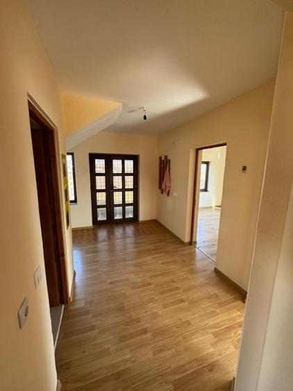 Casă individuală cu 5 camere cu Teren 620 Mp în Craiovei